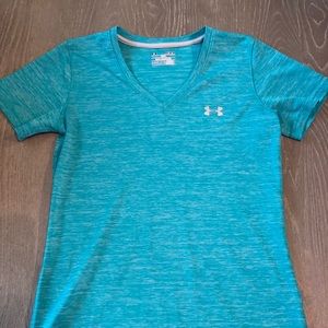 Blue/green under armour short sleeve shirt